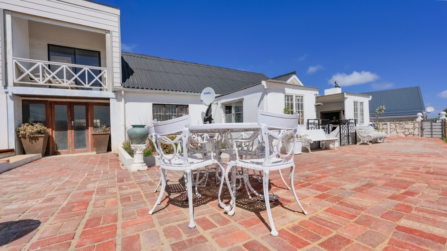 6 Bedroom Property for Sale in Arniston Western Cape